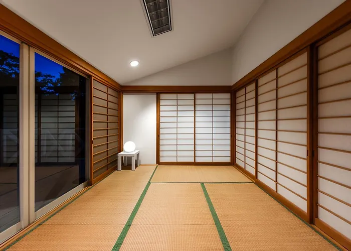 Sunlit Villa Izu -星降る陽だまり森の宿-