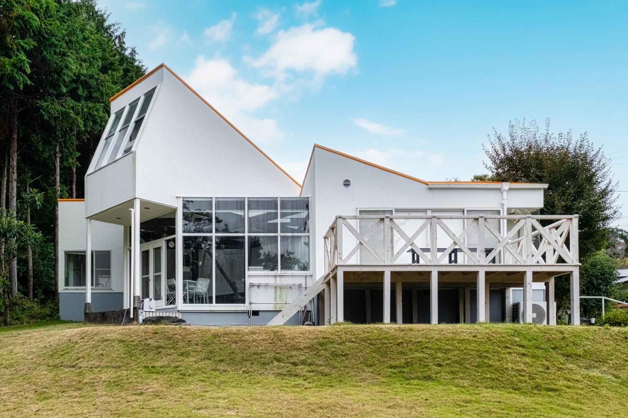 Villa Sunlit Izu -星降る陽だまり森の宿-